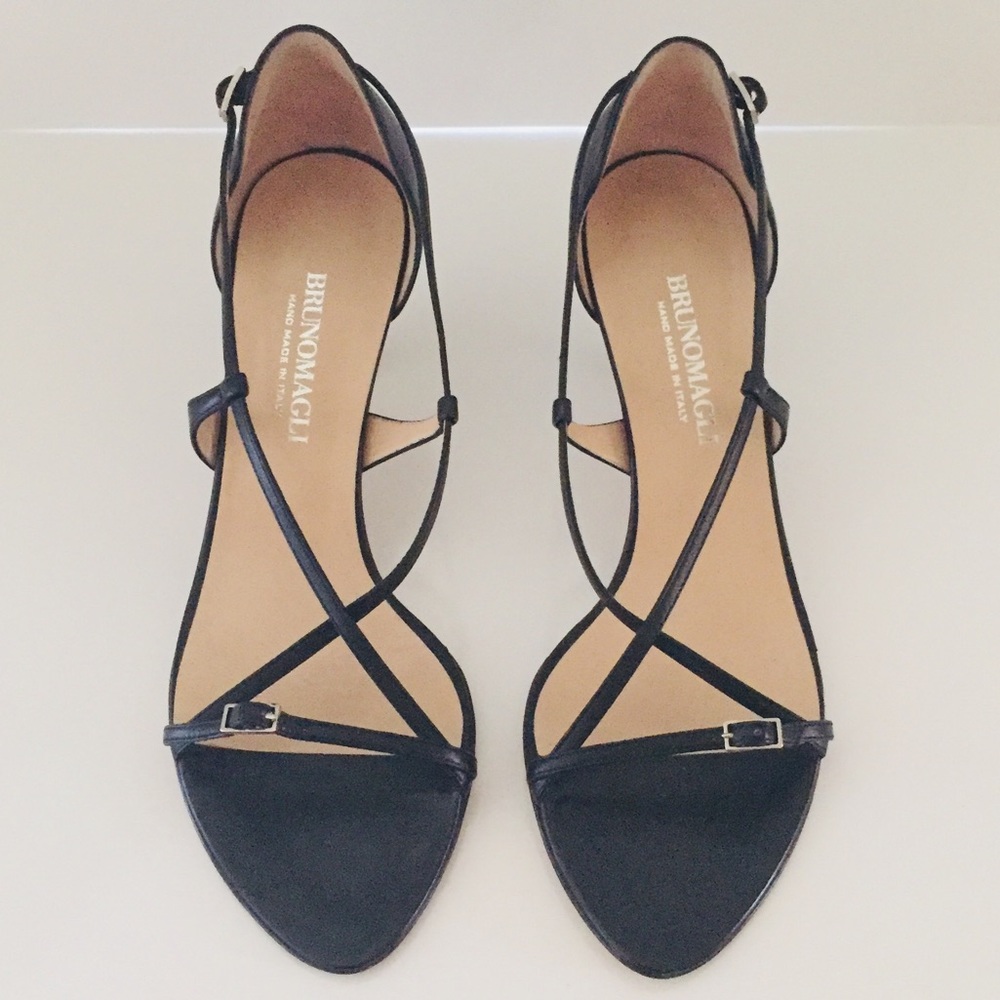 Bruno Magli Hand Made Calfskin Leather Heels MINT